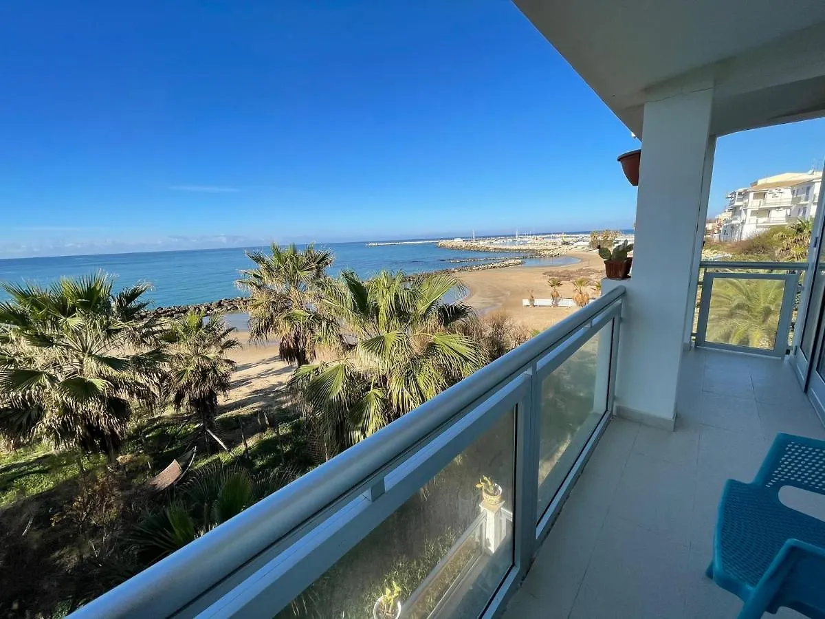 Hotel Sul Mare Al Gabbiano Scoglitti 4*,