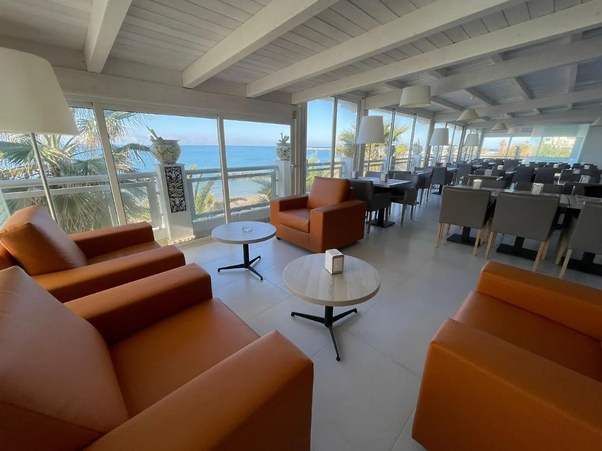 Hotel Sul Mare Al Gabbiano Scoglitti 4*,  Italy