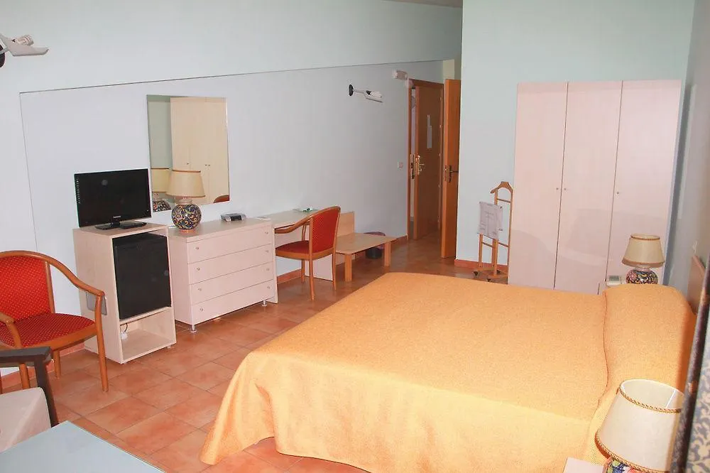 Hotel Sul Mare Al Gabbiano Scoglitti 4*,  Italy